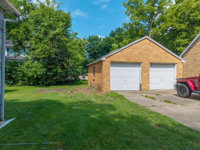 703 W BROADWAY, Columbia, MO 65203