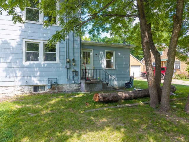 703 W BROADWAY, Columbia, MO 65203