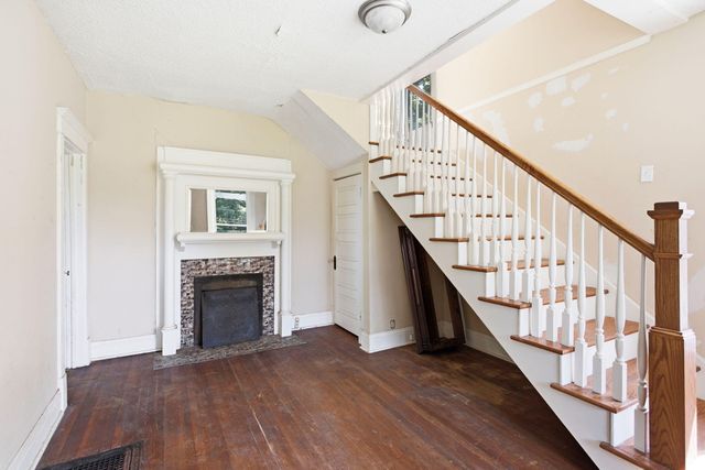 703 W BROADWAY, Columbia, MO 65203