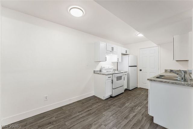 230 Mission Catalina Lane 202, Las Vegas, NV 89107