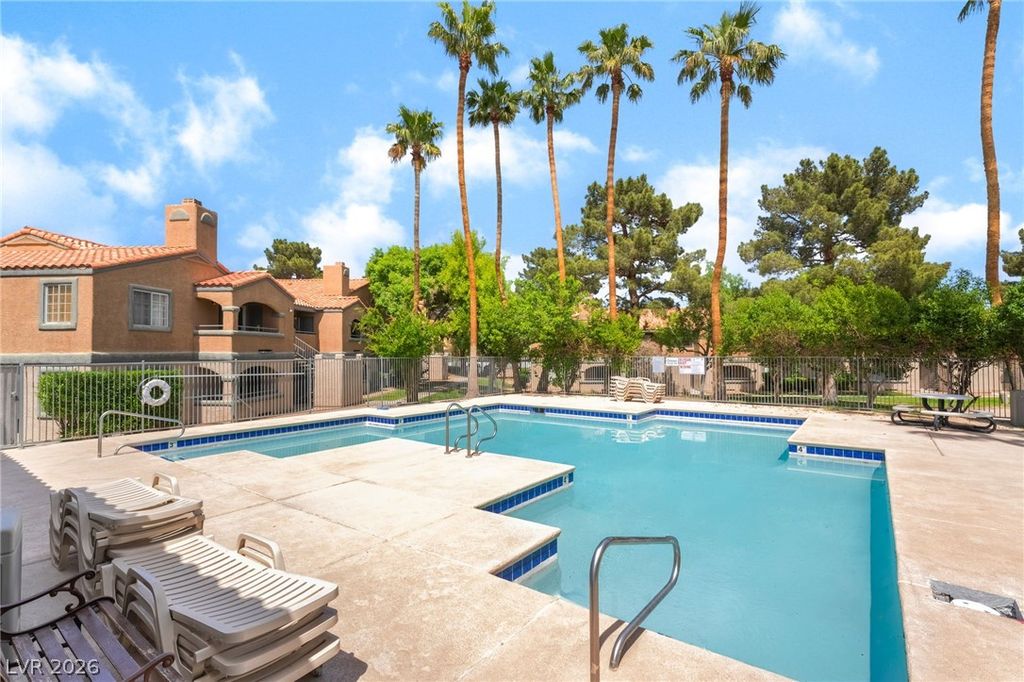 230 Mission Catalina Lane 202, Las Vegas, NV 89107 — photo 3