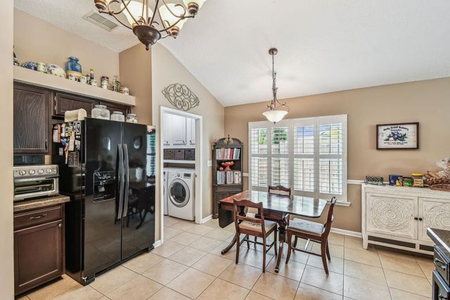 1712 Hawkins Cove Dr, Jacksonville, FL 32246