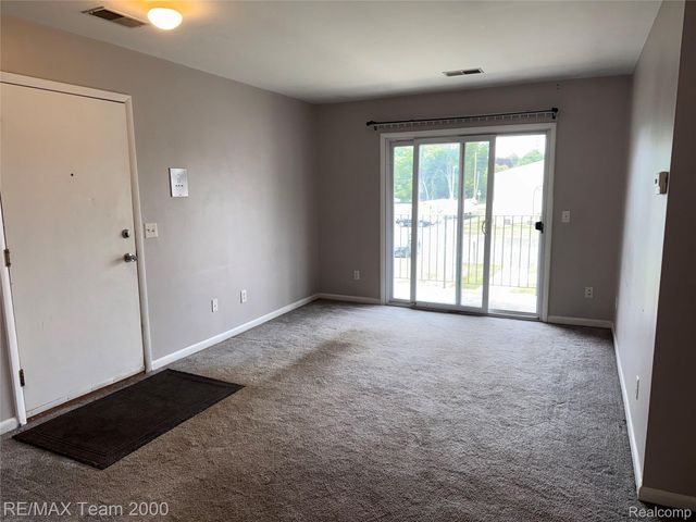 10041 ALLEN POINTE Drive, Allen Park, MI 48101