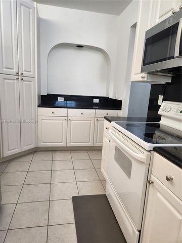 10710 NW 66th St 402, Doral, FL 33178