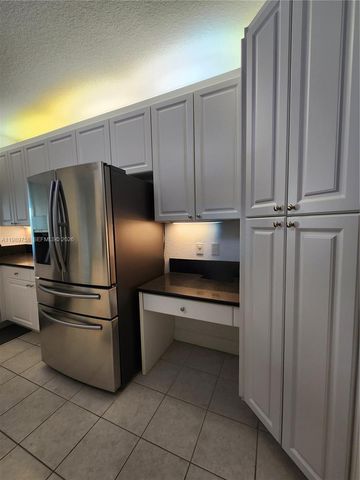 10710 NW 66th St 402, Doral, FL 33178