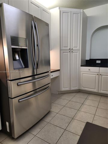 10710 NW 66th St 402, Doral, FL 33178