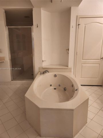 10710 NW 66th St 402, Doral, FL 33178