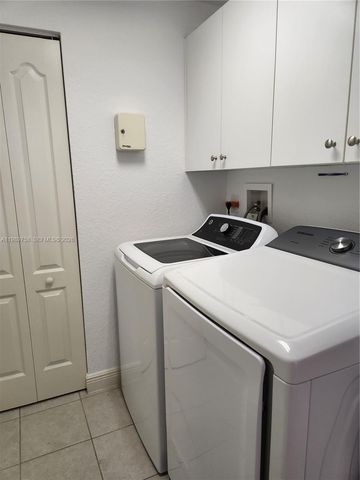 10710 NW 66th St 402, Doral, FL 33178