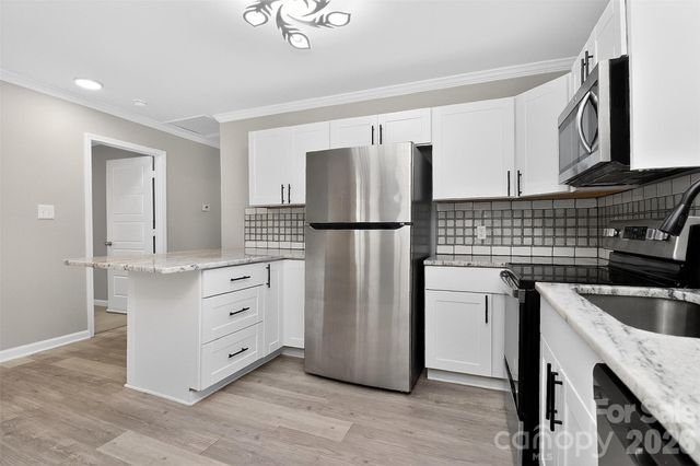 112 Oregon Street, Charlotte, NC 28208