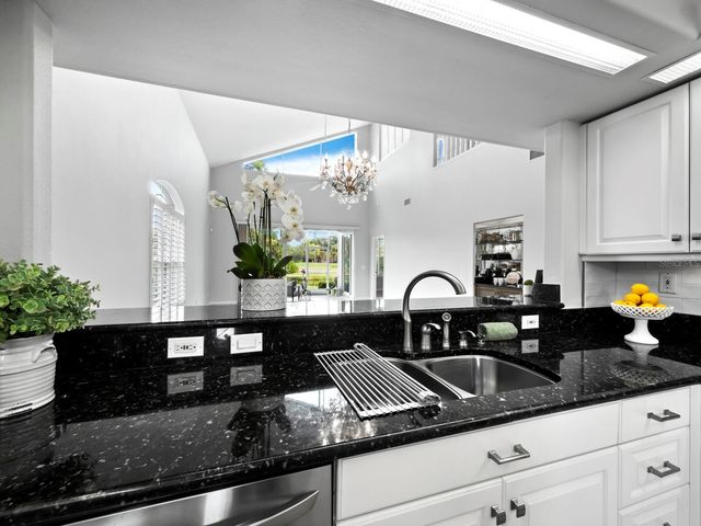 8737 PEBBLE CREEK LANE, Sarasota, FL 34238