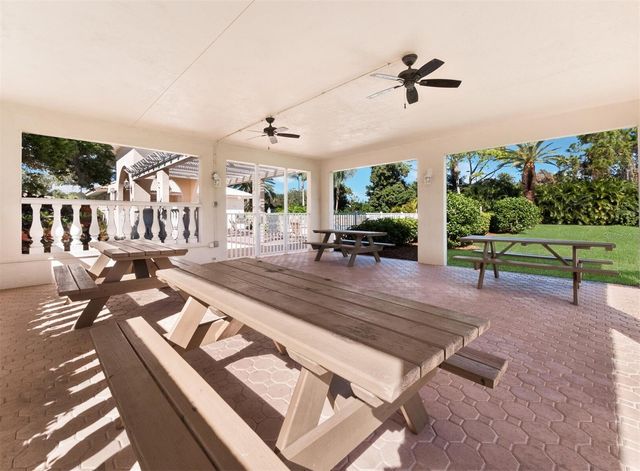 8737 PEBBLE CREEK LANE, Sarasota, FL 34238