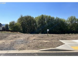 3011 Nw Shadden Dr 57, Mc Minnville, OR 97128
