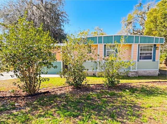 11 S BOBWHITE ROAD, Wildwood, FL 34785