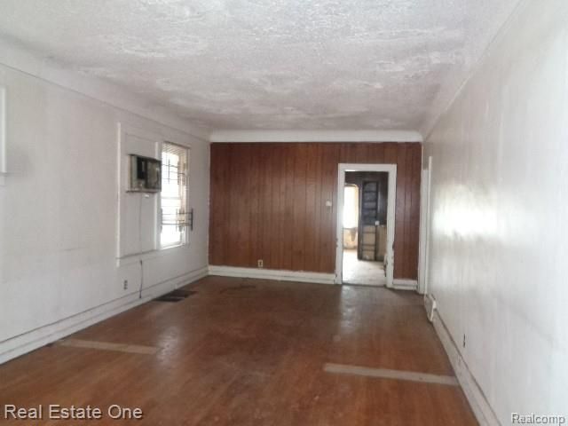 15727 Parkside Street, Detroit, MI 48238