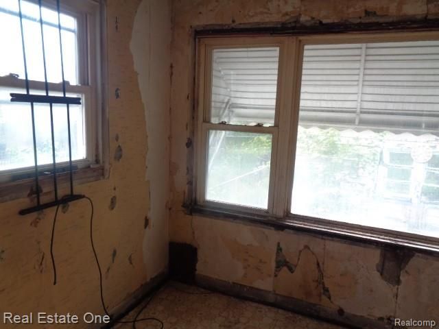 15727 Parkside Street, Detroit, MI 48238