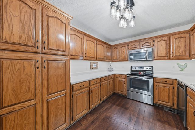 2644 Scribners Mill Rd, Culleoka, TN 38451