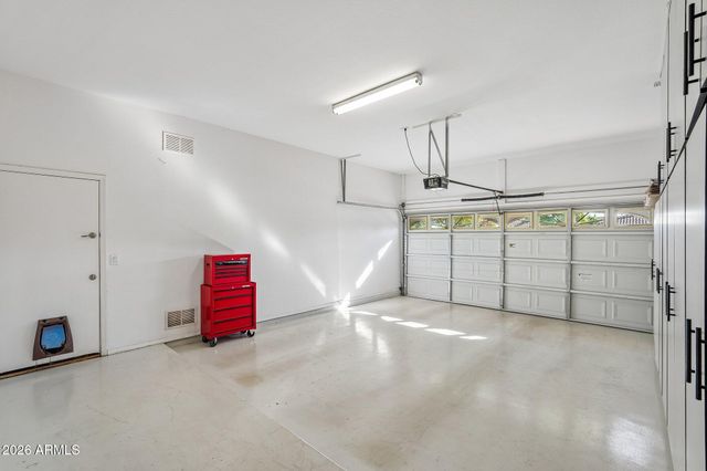 13634 W CARIBBEAN Lane, Surprise, AZ 85379