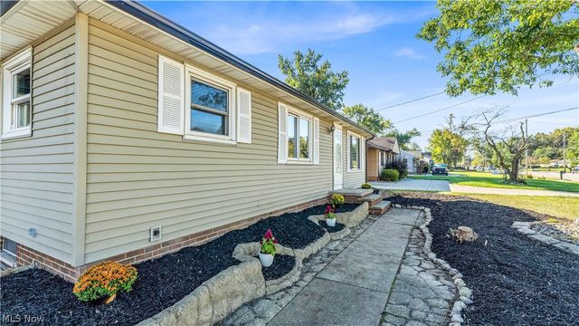 5861 Stearns Road, North Olmsted, OH 44070