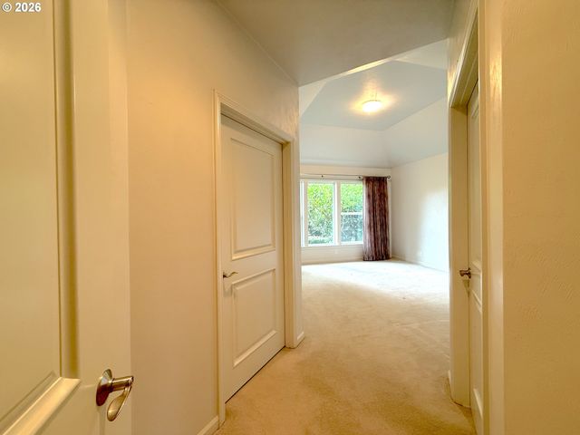 2602 CUMBERLAND Dr, Eugene, OR 97408