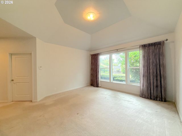 2602 CUMBERLAND Dr, Eugene, OR 97408