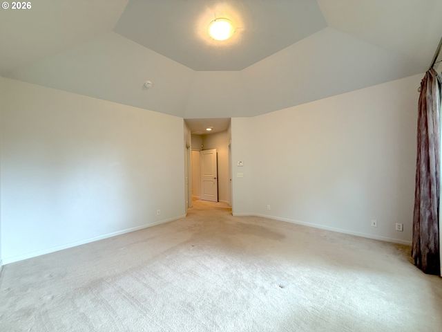 2602 CUMBERLAND Dr, Eugene, OR 97408