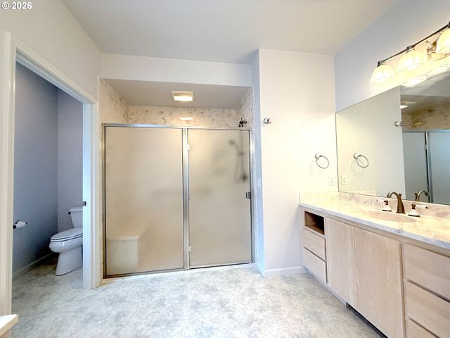 2602 CUMBERLAND Dr, Eugene, OR 97408
