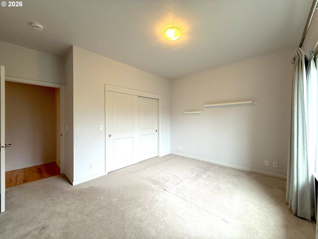 2602 CUMBERLAND Dr, Eugene, OR 97408