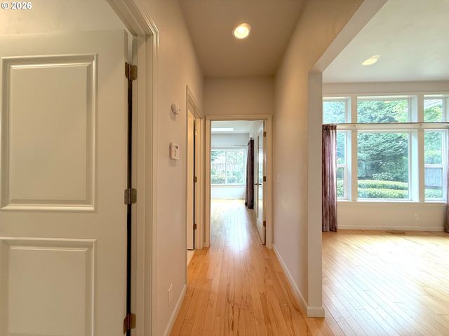 2602 CUMBERLAND Dr, Eugene, OR 97408