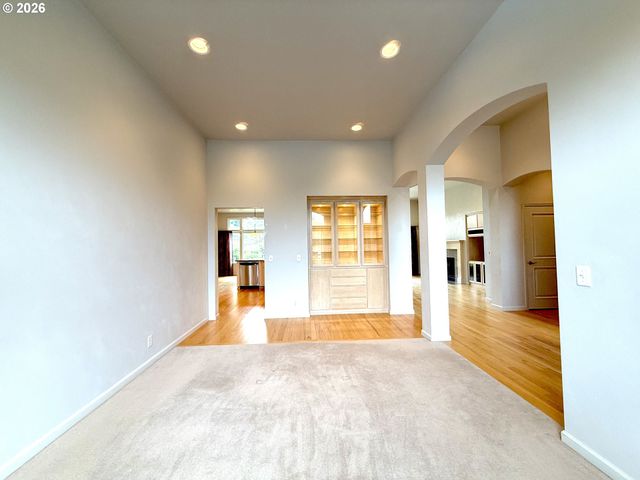 2602 CUMBERLAND Dr, Eugene, OR 97408