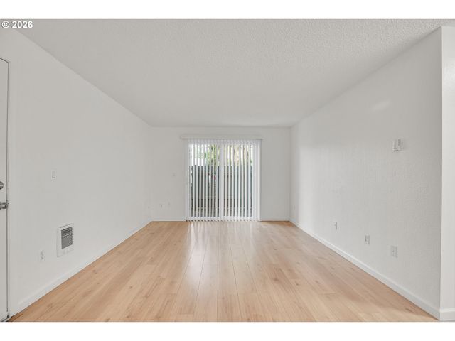 5488 Sw ALGER Ave 5, Beaverton, OR 97005