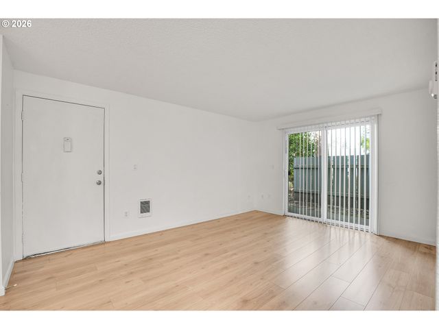 5488 Sw ALGER Ave 5, Beaverton, OR 97005