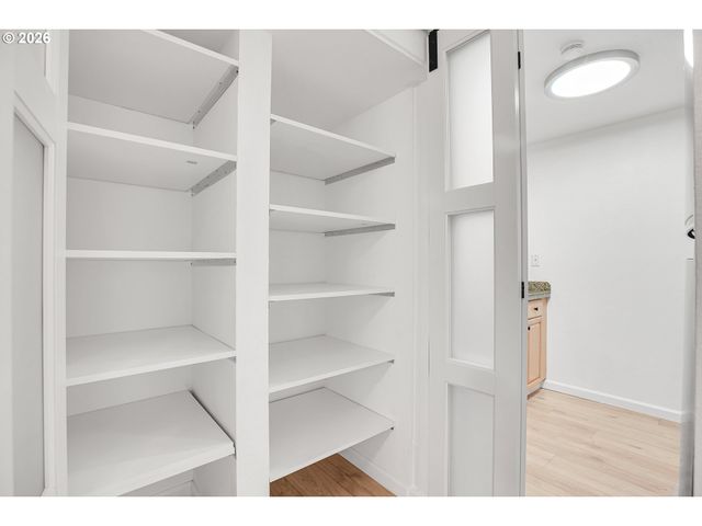 5488 Sw ALGER Ave 5, Beaverton, OR 97005