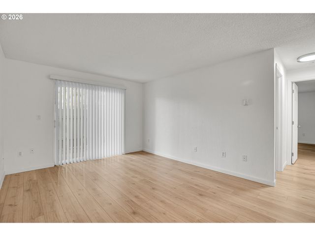 5488 Sw ALGER Ave 5, Beaverton, OR 97005