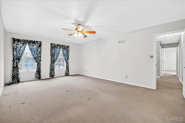 2566 Christopher Oaks Court, Oakville, MO 63129