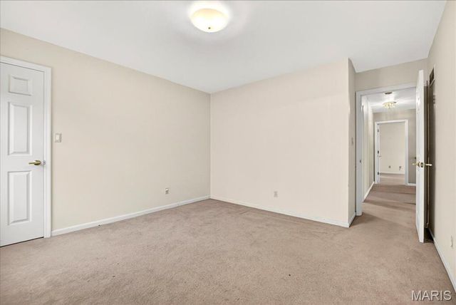 2566 Christopher Oaks Court, Oakville, MO 63129