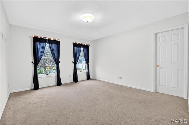 2566 Christopher Oaks Court, Oakville, MO 63129