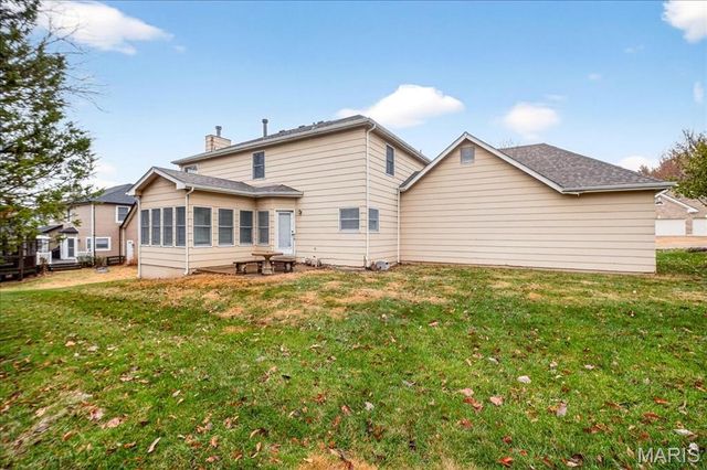 2566 Christopher Oaks Court, Oakville, MO 63129