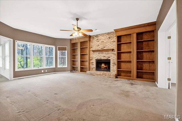 2566 Christopher Oaks Court, Oakville, MO 63129