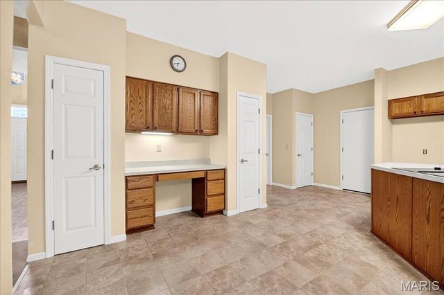 2566 Christopher Oaks Court, Oakville, MO 63129