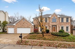 2566 Christopher Oaks Court, Oakville, MO 63129