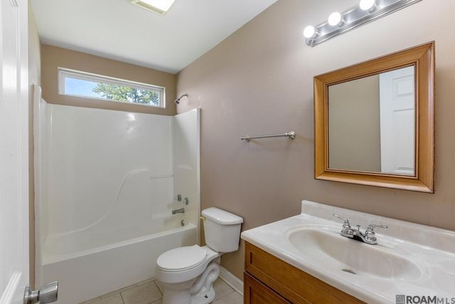 26293 Riverscape Dr, Springfield, LA 70462