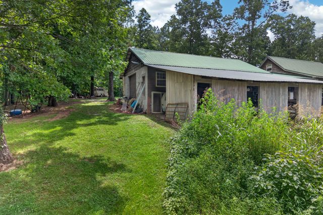 513 Valley Ridge Rd, Jamestown, TN 38556