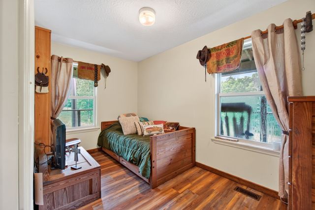513 Valley Ridge Rd, Jamestown, TN 38556