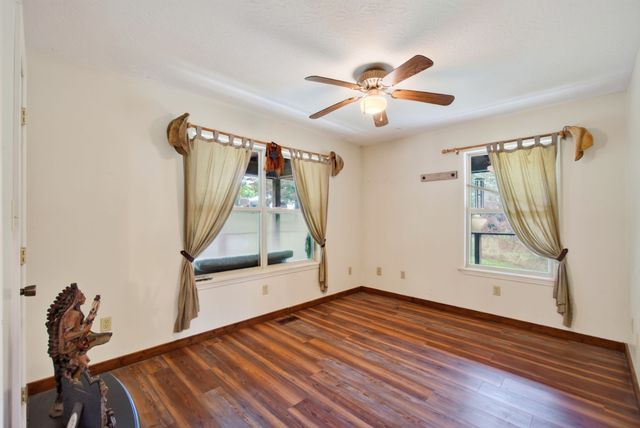 513 Valley Ridge Rd, Jamestown, TN 38556