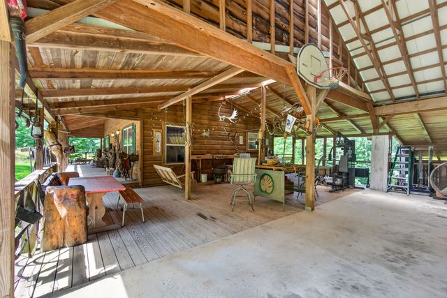 513 Valley Ridge Rd, Jamestown, TN 38556