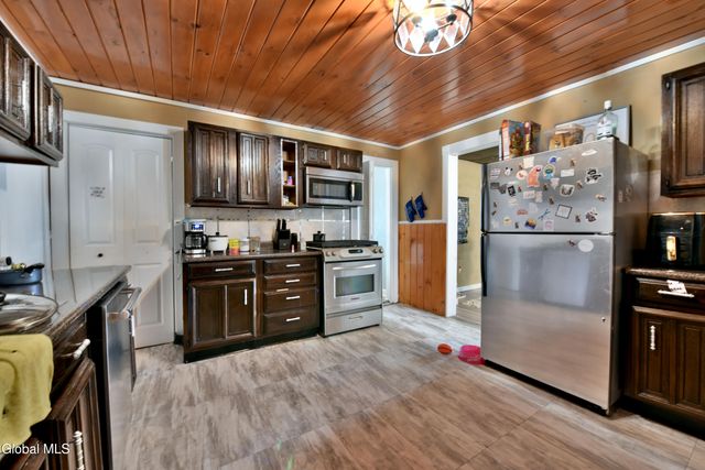 107 Dove Street, Johnstown, NY 12095