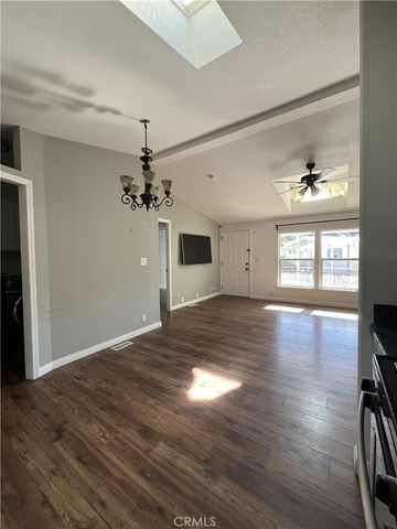 30000 Hasley Canyon 31, Castaic, CA 91384