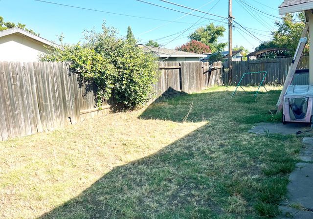 6906 Van Maren Ln, Citrus Heights, CA 95621