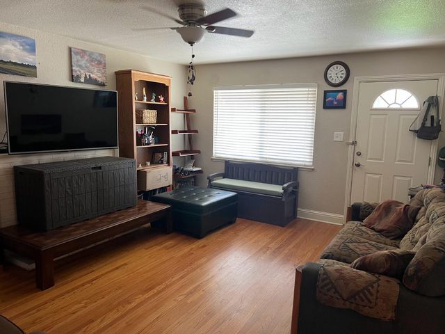 6906 Van Maren Ln, Citrus Heights, CA 95621