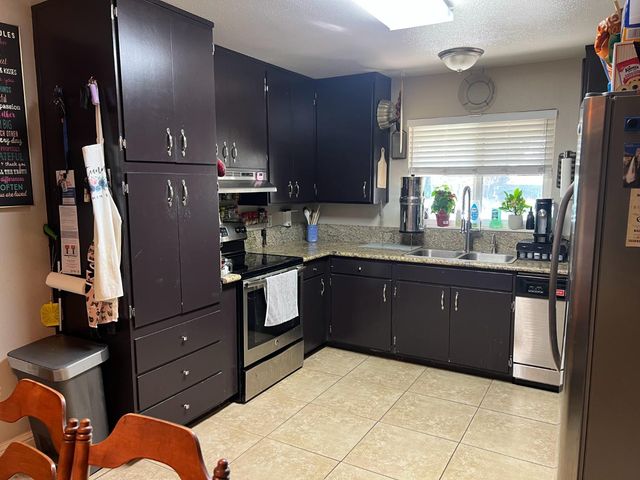 6906 Van Maren Ln, Citrus Heights, CA 95621
